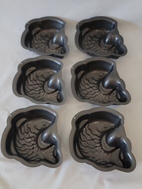 Fish Singles Bake, Non-stick Cake Pans QTY of 6